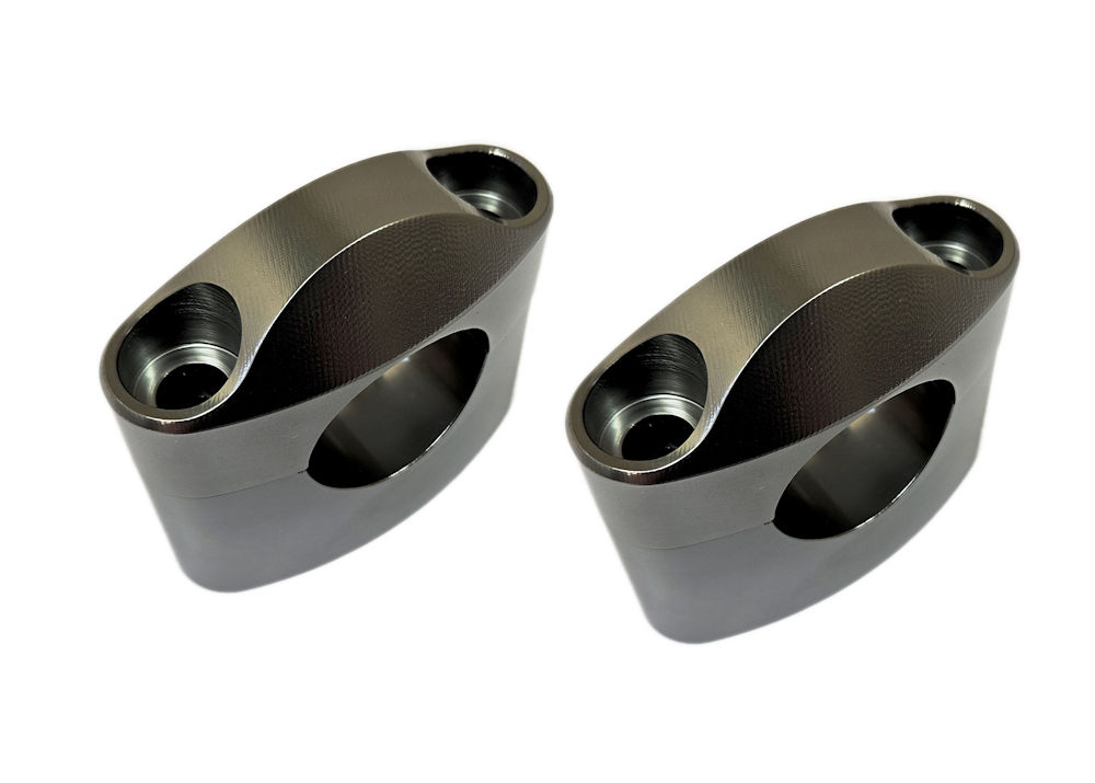 HANDLEBAR CLAMP SET - SCRAMBLER STYLE
