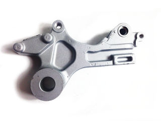 R7 REAR CALIPER BRACKET