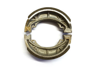 DD50 FRONT BRAKE SHOES (PAIR)