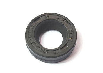 RIGHT HAND CRANK OIL SEAL - F28